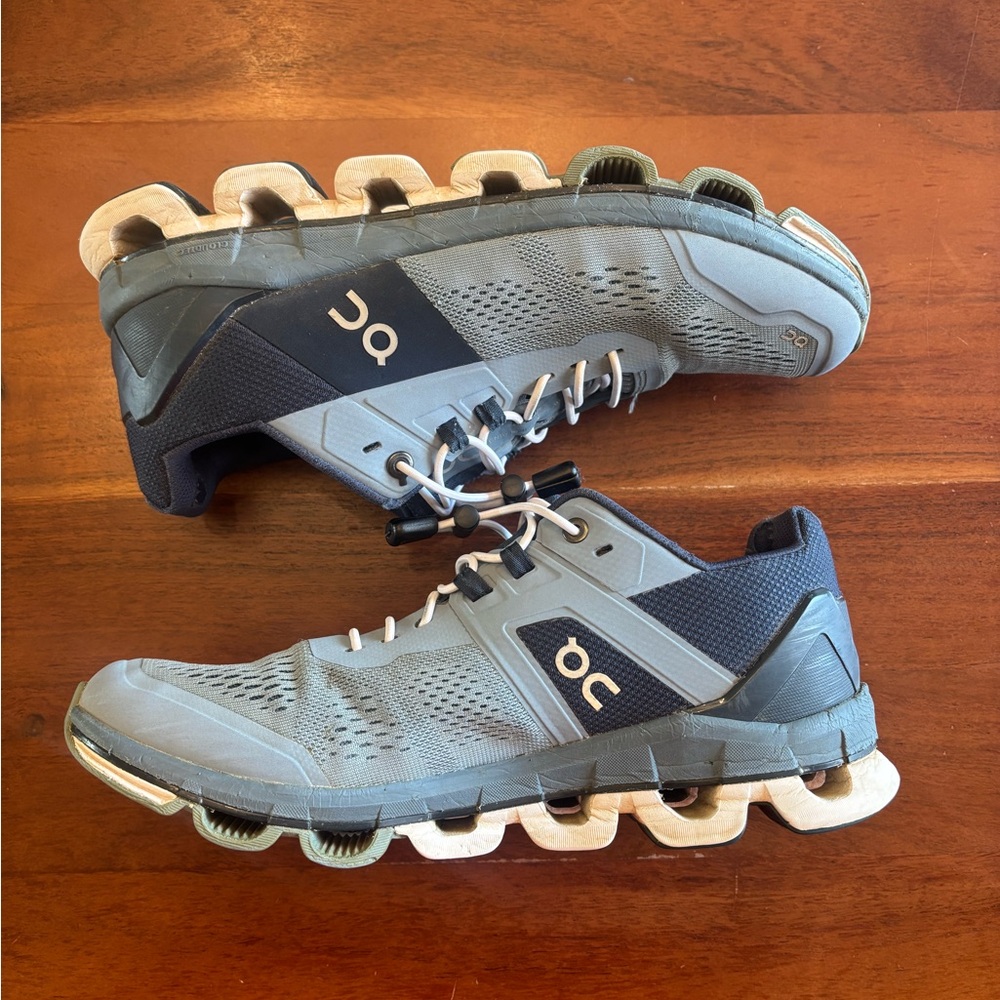 On Running Cloudace Athletic Shoes - Picture 5 of 11